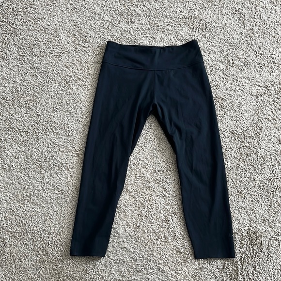 Nike High-Waisted Leggings - Picture 3 of 5
